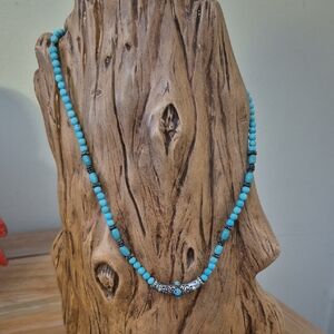 Turquoise Beaded Necklace 16"